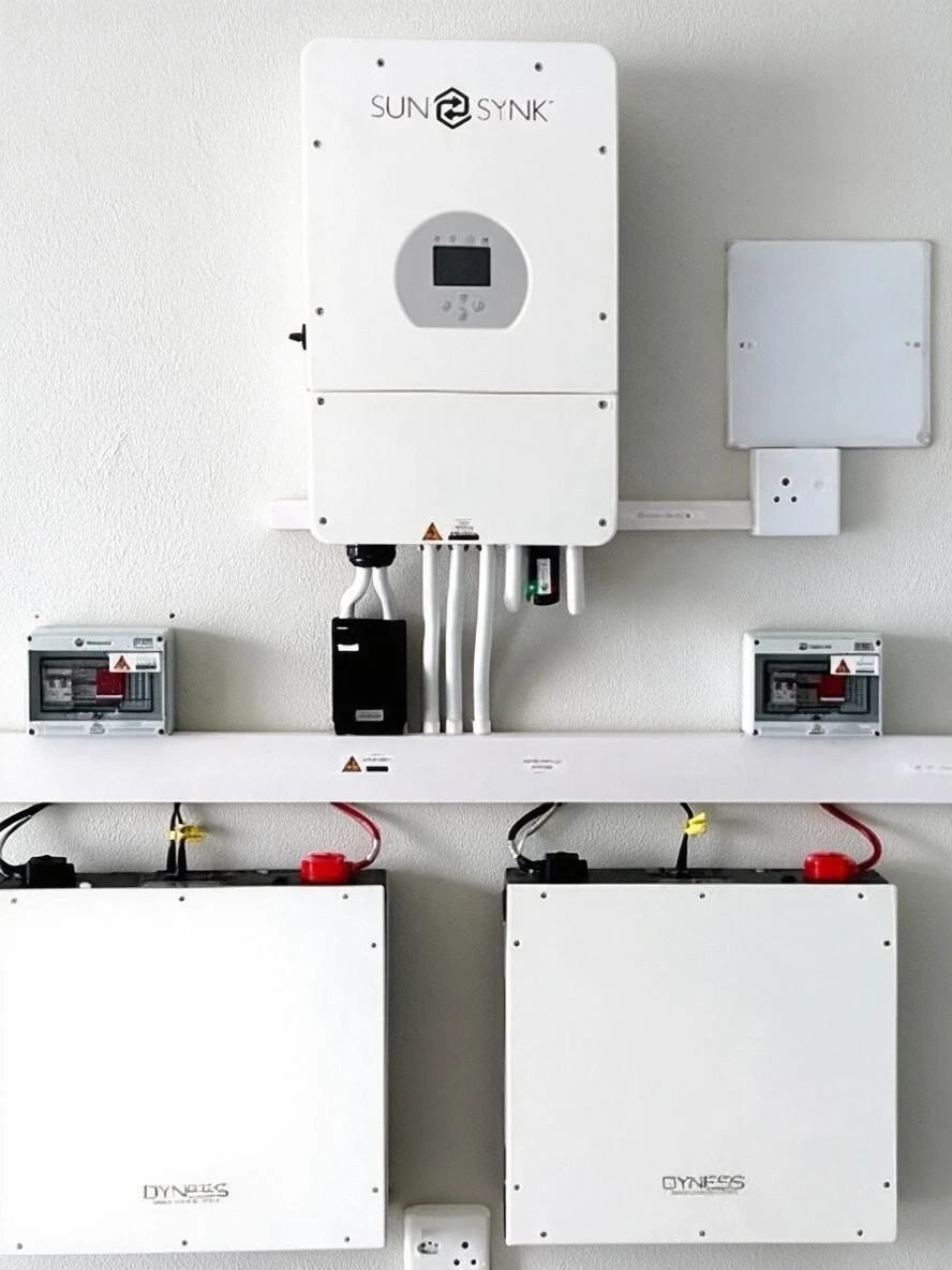 Installed Sunsynk inverter with Dyness battery storage